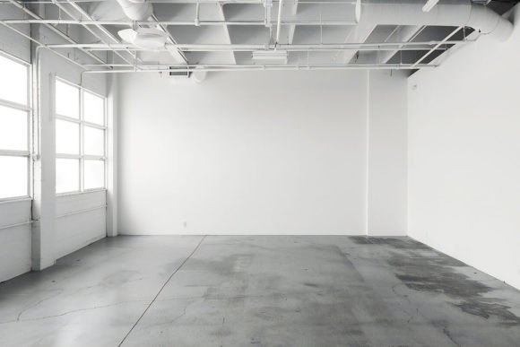 Why an Office White Blank Wall Is a Creative Tool